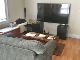 30 Sherman Street, 1
