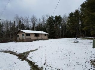 542 Main Rd, Burlington, ME 04417