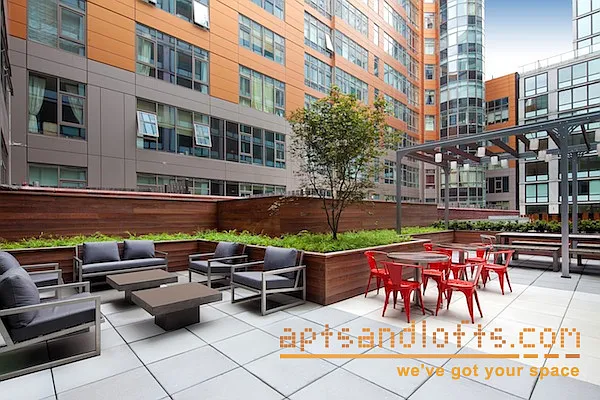 Rented by aptsandlofts.com | media 32