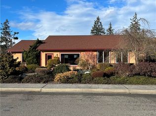 732 W Hemlock St, Sequim, WA 98382