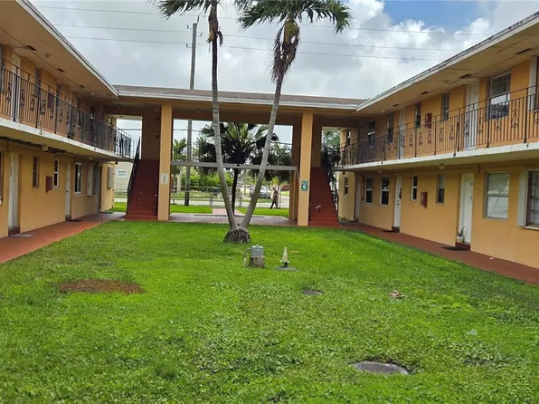 3800 SW 102nd Ave APT 108, Miami, FL 33165