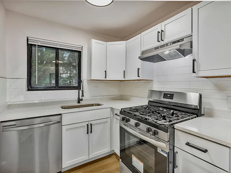 2535 Lysle Ln #3A — Photo 7