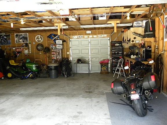 4th image of 8000 W Lolita Ave
