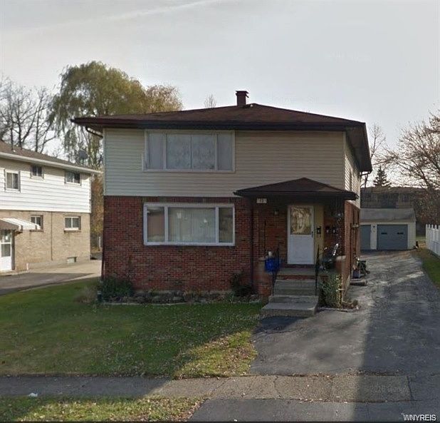 1st image of 13 Fairelm Ln