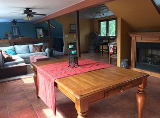 821 N Forest Rd, Williamsville, NY 14221