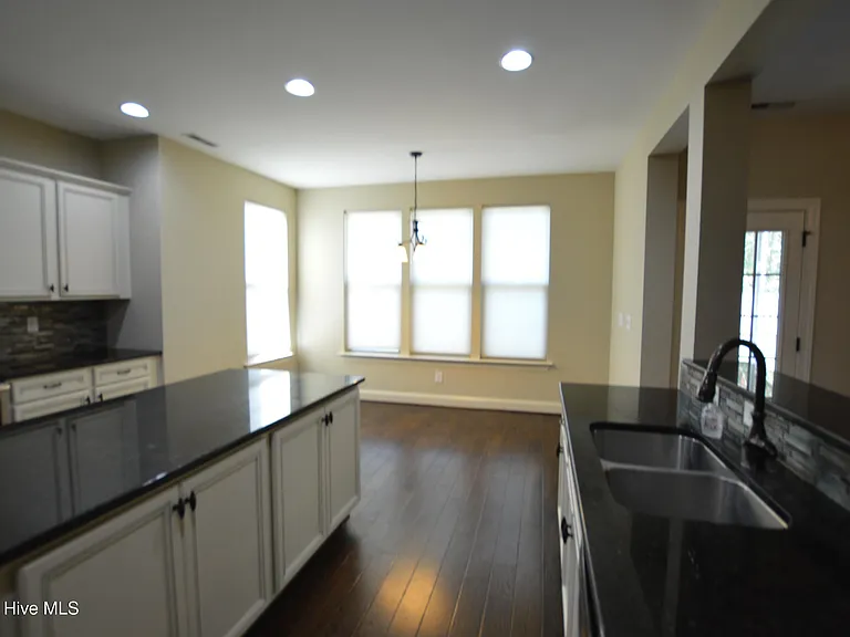 309 Belvedere Dr — Photo 6