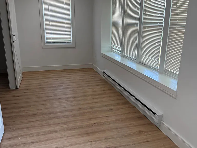 12 Juniper Ln #B — Photo 7
