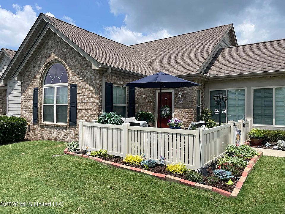 1st image of 8673 Parkview Oaks Cir