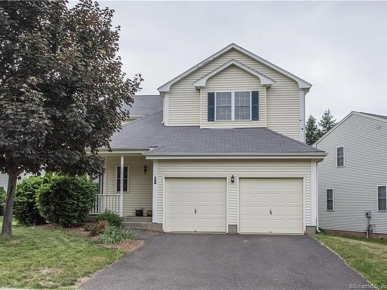 47 Pepper Bush Ln — Photo 1