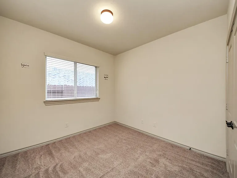 1902 Argos Dr — Photo 41