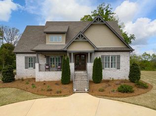 6714 Rivercrest Dr, Trussville, AL 35173
