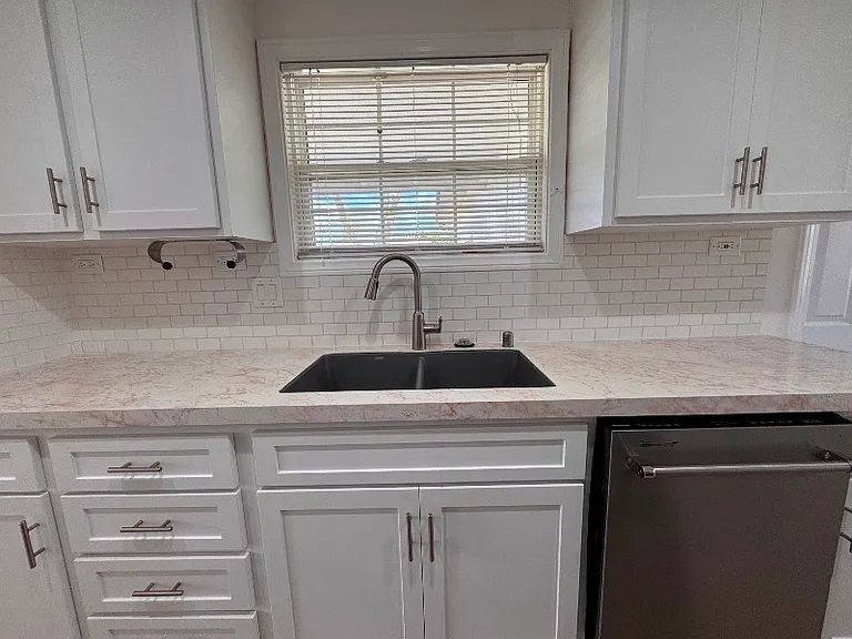 19409 Beckworth Ave — Photo 5