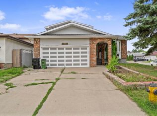 4231 32nd Ave NW, Edmonton, AB T6L3W5