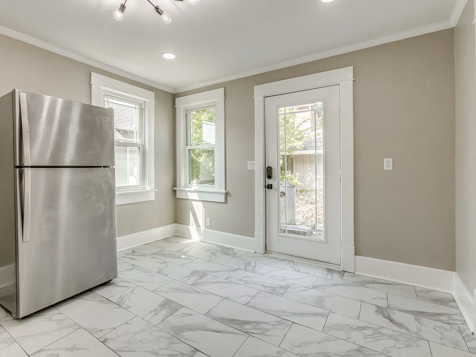 1 bed, 700 sqft, $995 — Photo 4