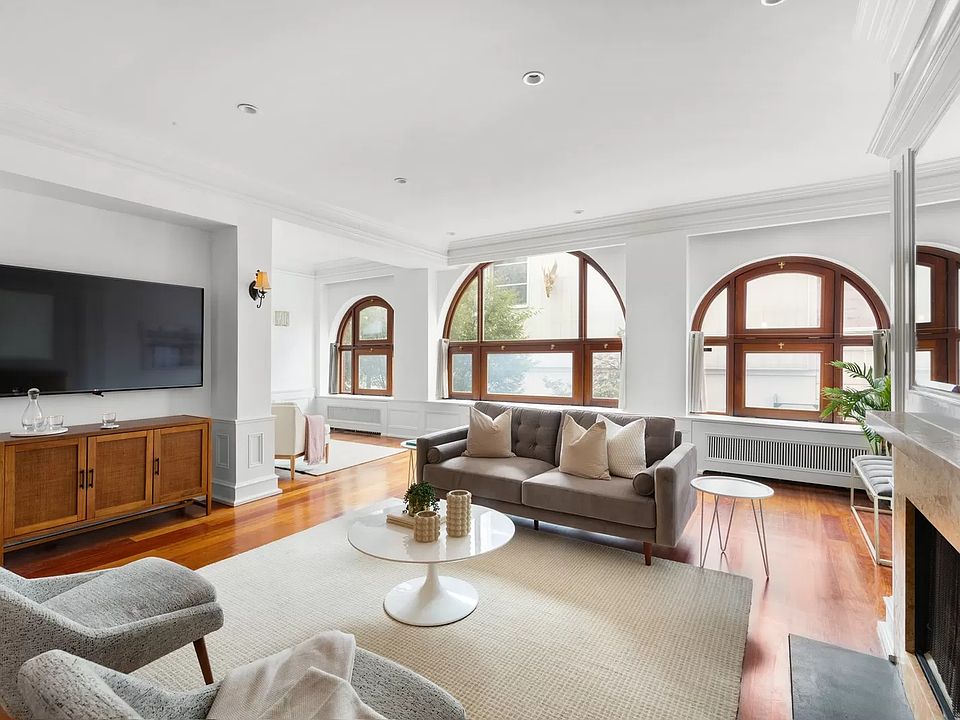 1st image of 264 W 124th St #2/3