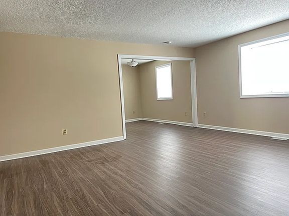 5th image of 4825 Pennfair St