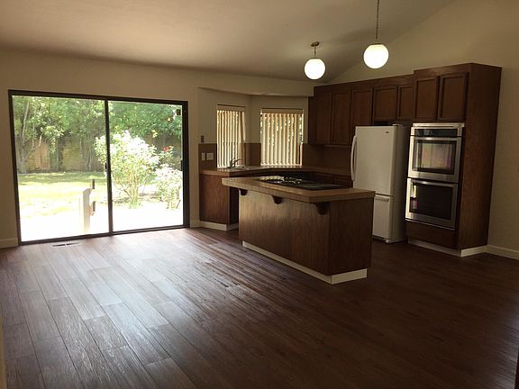 2nd image of 10374 Heney Creek Pl