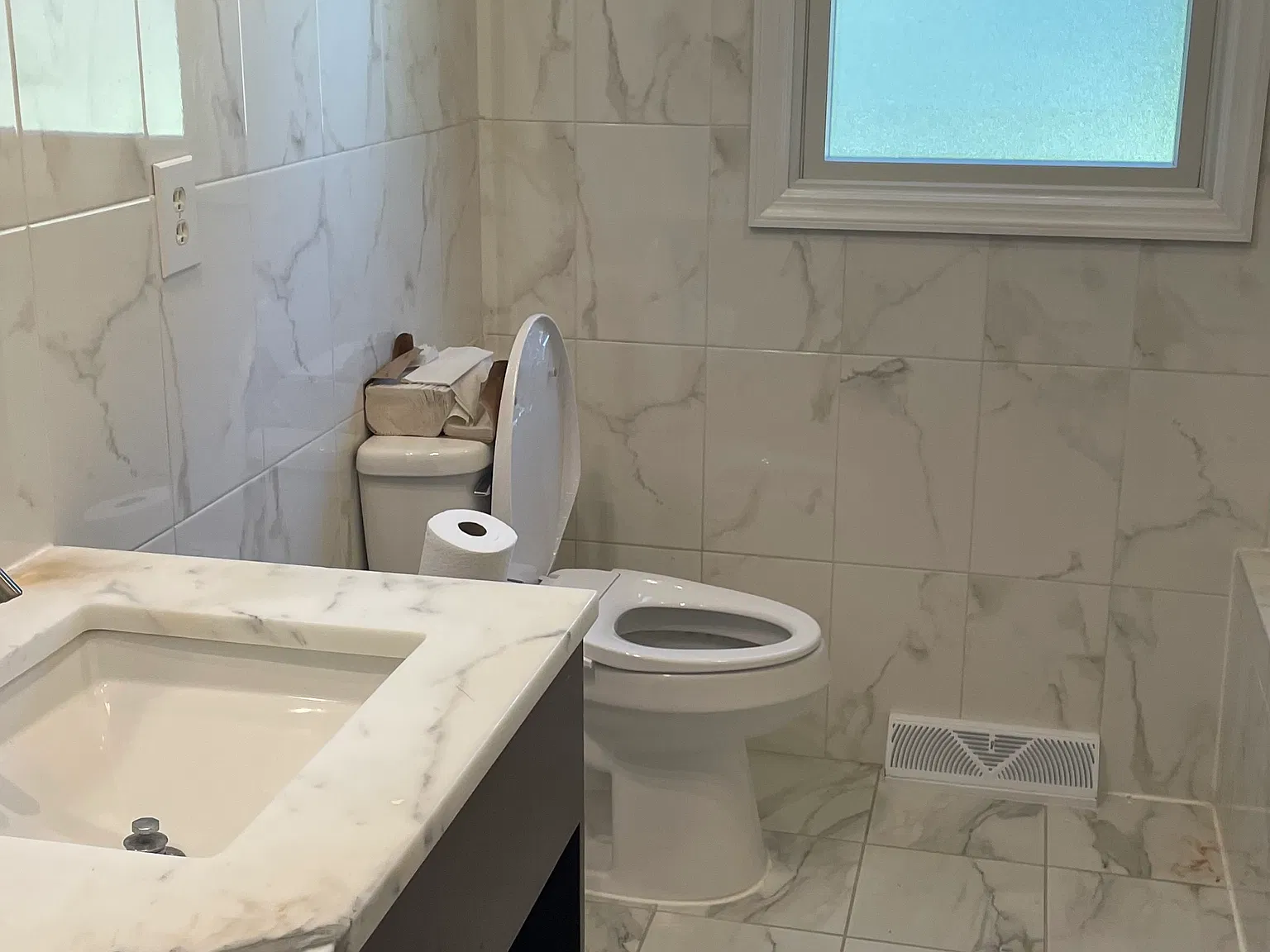 3 bed, 1800 sqft, $3,700 — Photo 4