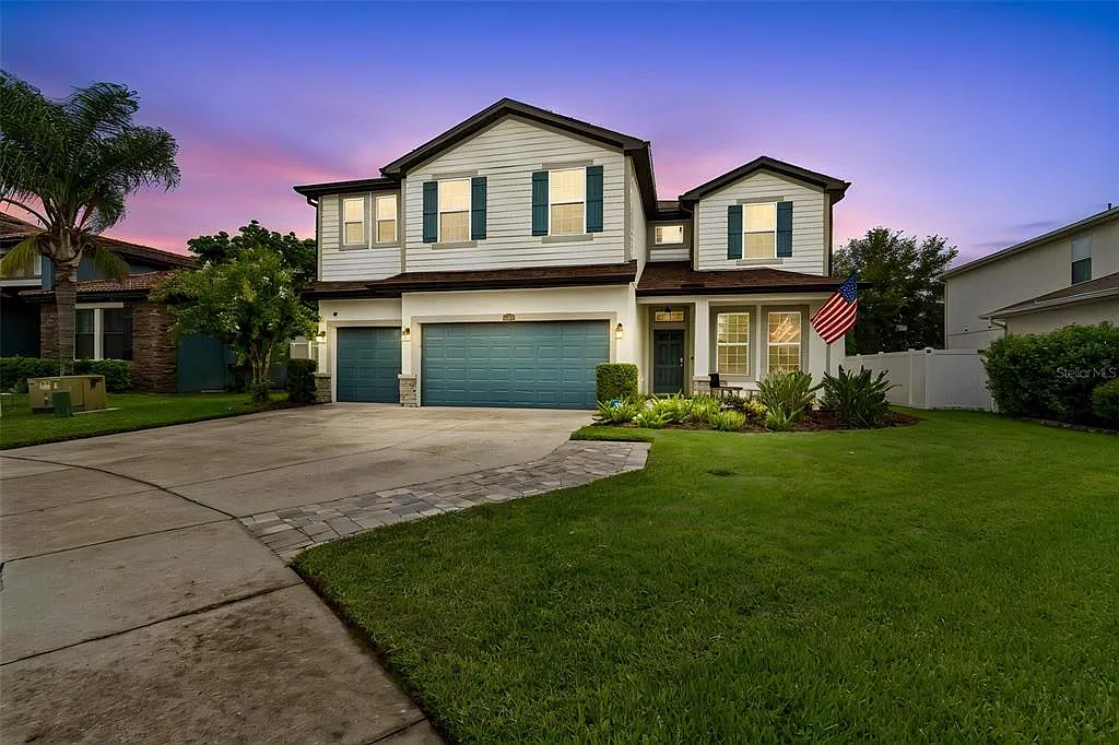 4 bed, 4.0 bath, 3259 sqft, $3,800 — Photo 1