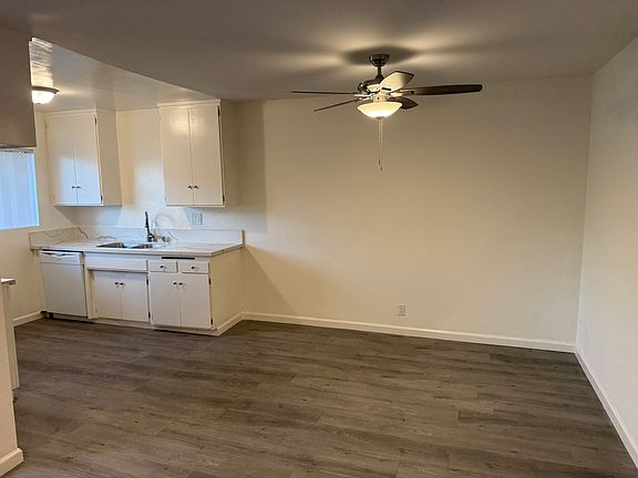 3rd image of 5524 Corteen Pl APT 16