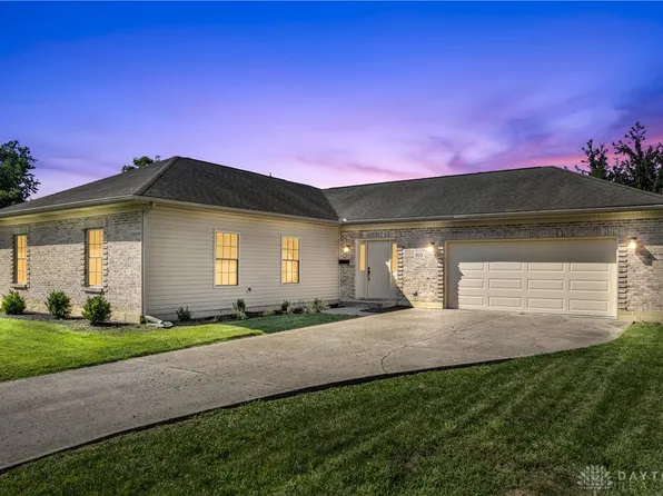 613 N Eppington Dr, Dayton, OH 45426