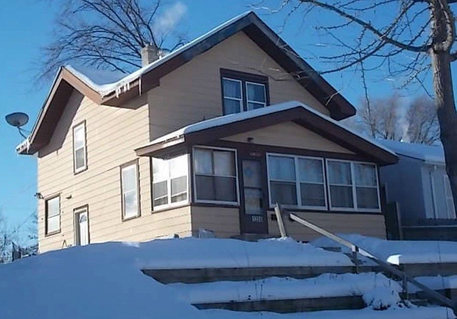 2nd image of 1206 Cook Ave E