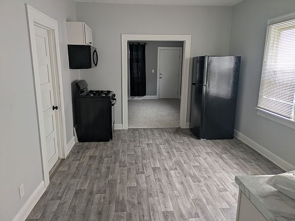 4th image of 1622 Auburn Ave #D