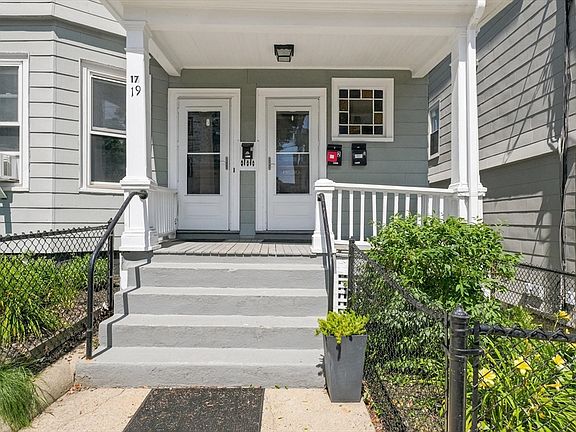 2nd image of 17 Dow St