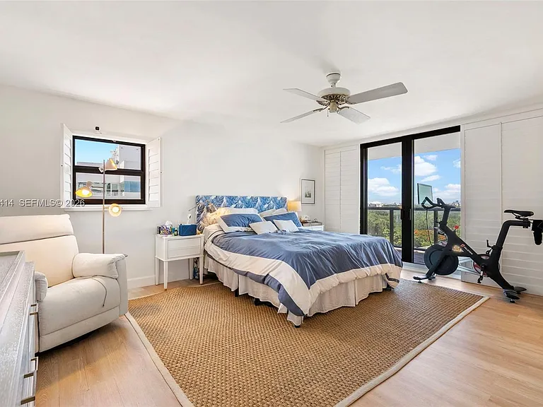 2575 S Bayshore Dr #11B — Photo 12