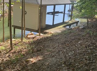 13 Crown Point Dr, Wirtz, VA 24184