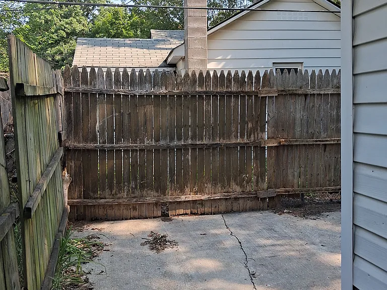 533 E Milton Ave — Photo 5