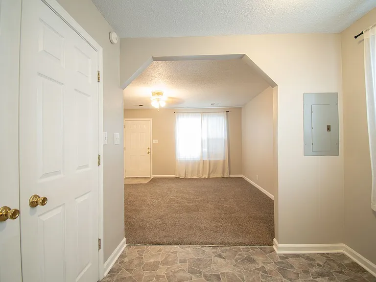 1023 Shadow Ridge Ave — Photo 7