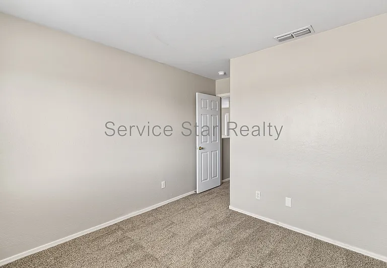 12106 N 130th Dr — Photo 25