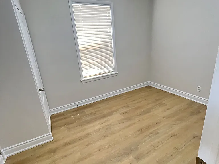 432 Charlotte St — Photo 7
