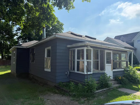 223 Washington Ave, Lakeview, MI 48850