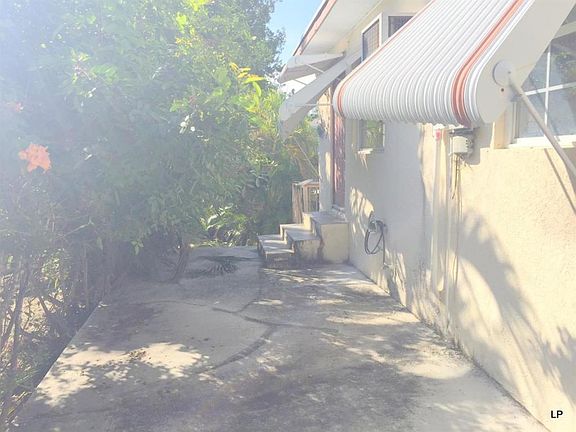 3rd image of 29064 Palmetto Dr