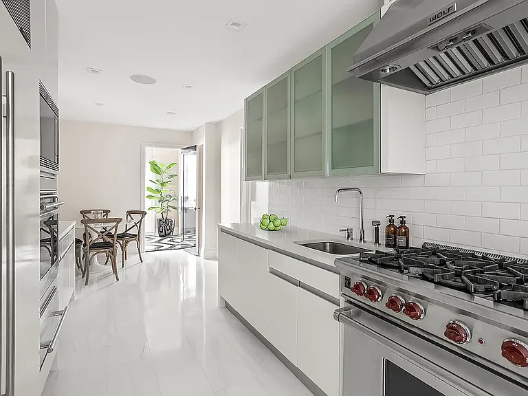1200 5th Ave #PENTHOUSE — Photo 9