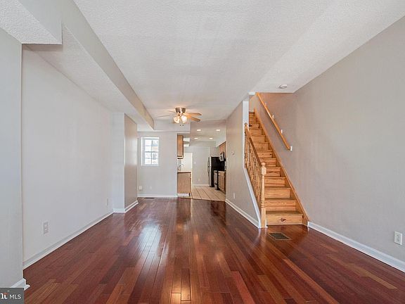 3rd image of 844 N Dupont St