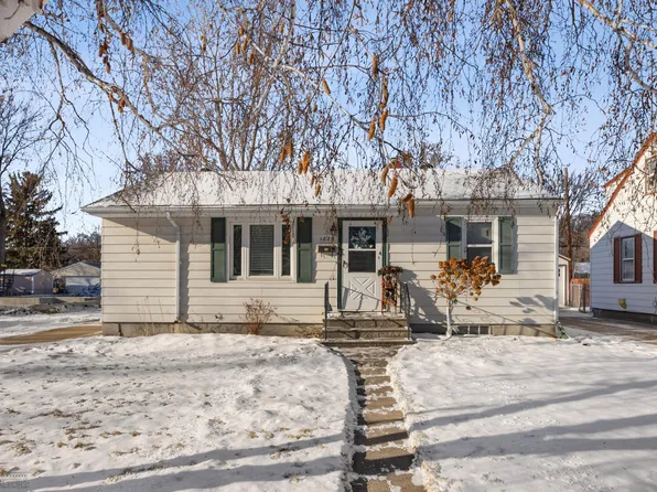 1826 3rd St N, Fargo, ND 58102