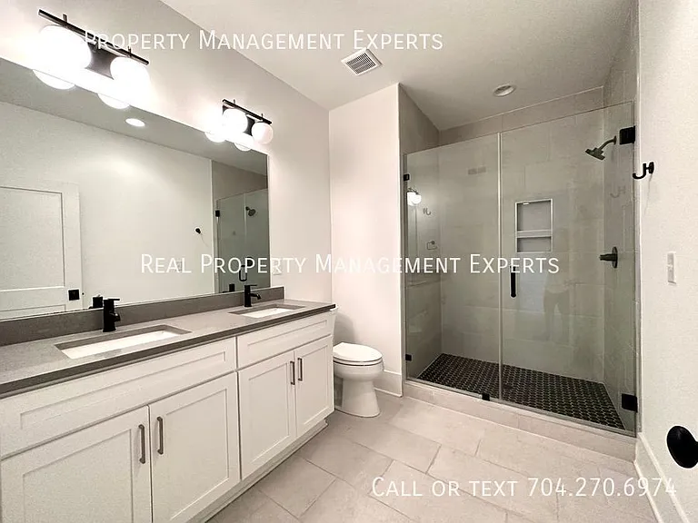 1004 Margaret Brown St #C — Photo 8