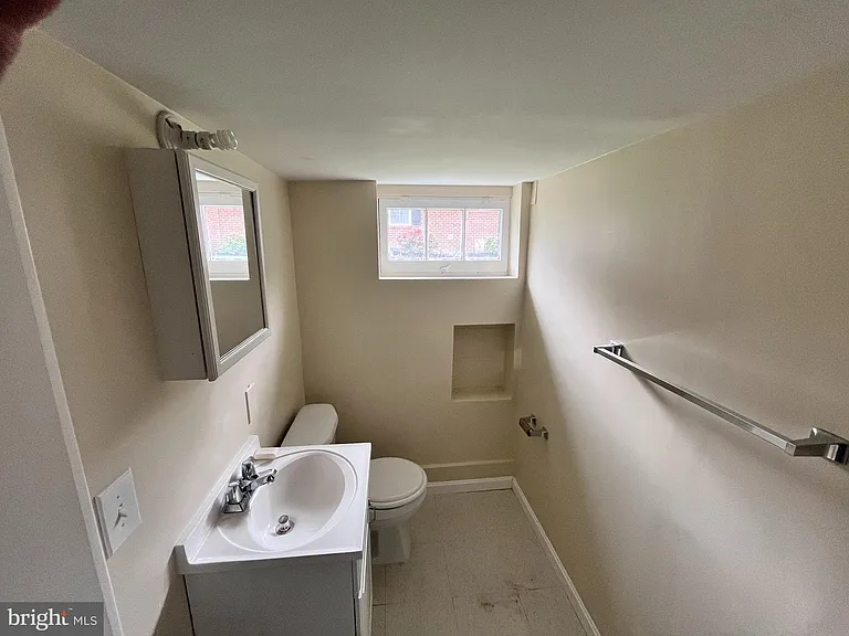 116 2nd Ave — Photo 20