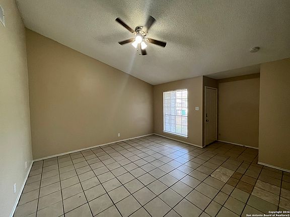 3rd image of 5103-5105 Meadow Cove