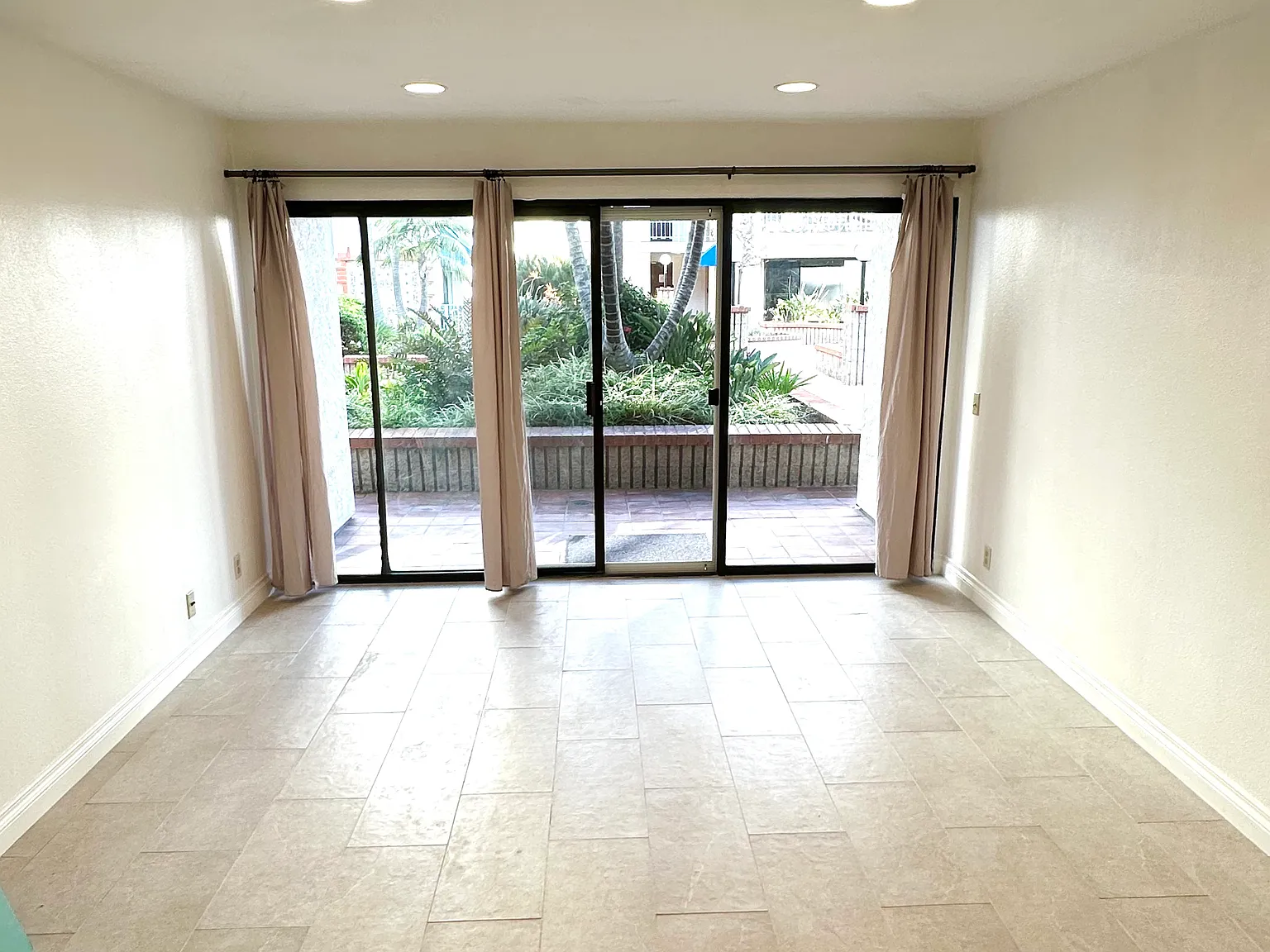 8324 Regents Rd — Photo 3