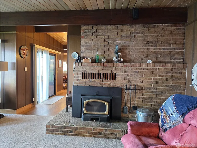 1577 Country Club Dr — Photo 8