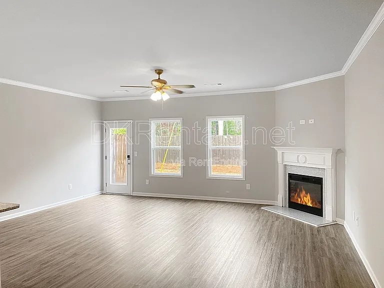 5108 Fox Den Rd — Photo 4