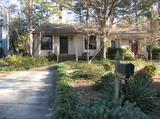 6006 Applewood Ln, Raleigh, NC 27609