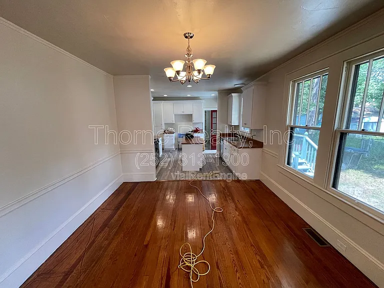 1524 Sunset Ave — Photo 9