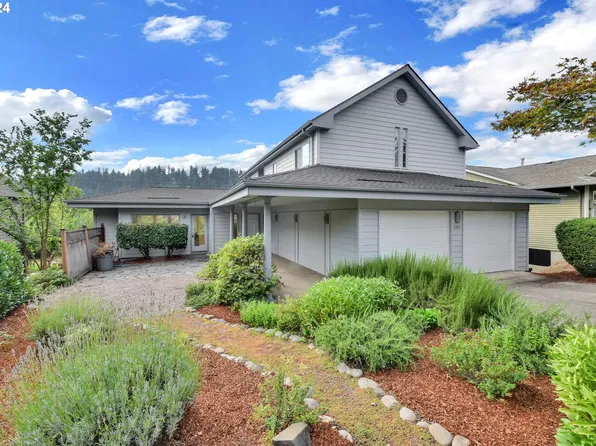 2580 Moon Mountain Dr, Eugene, OR 97403