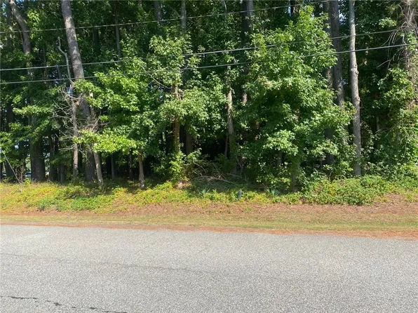 111 Mill Rd, Yorktown, VA 23693