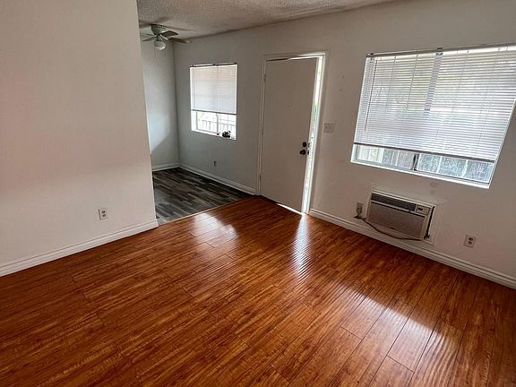 4th image of 3214 Castalia Ave #5